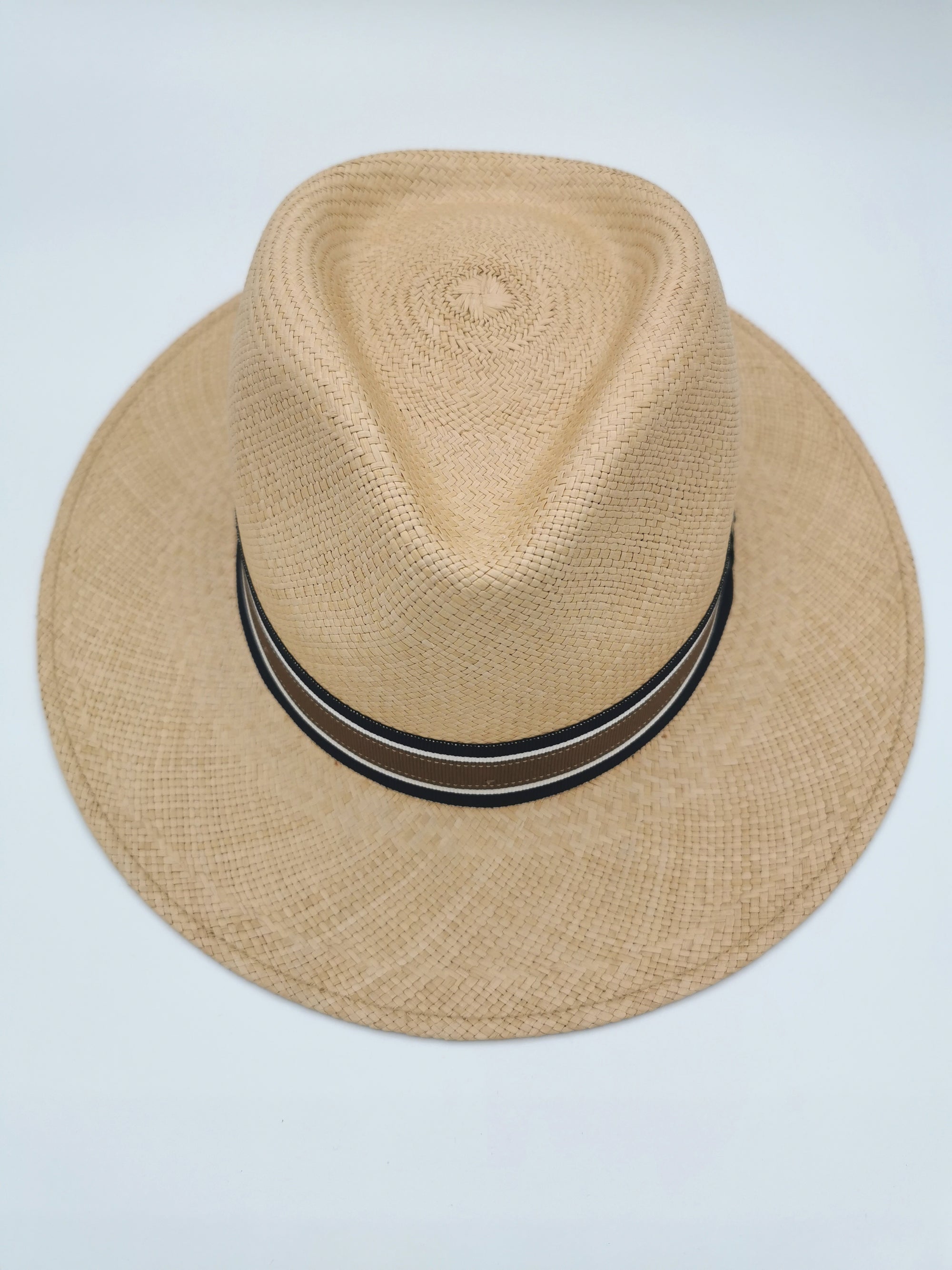 Chapeau Panama coloris sable et bandeau tricolore bleu-blanc–marron