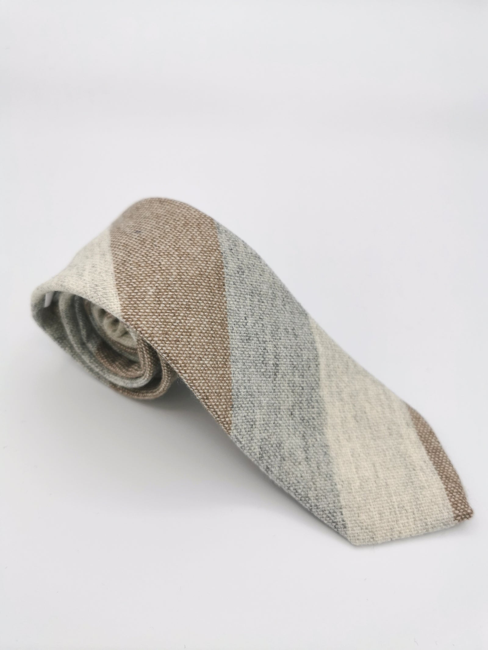 Ferala tie in cashmere with large stripes