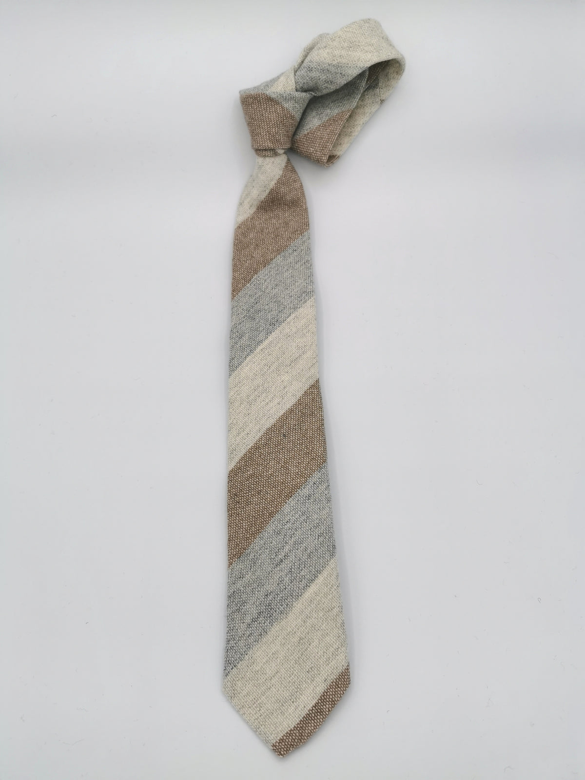 Ferala tie in cashmere with large stripes