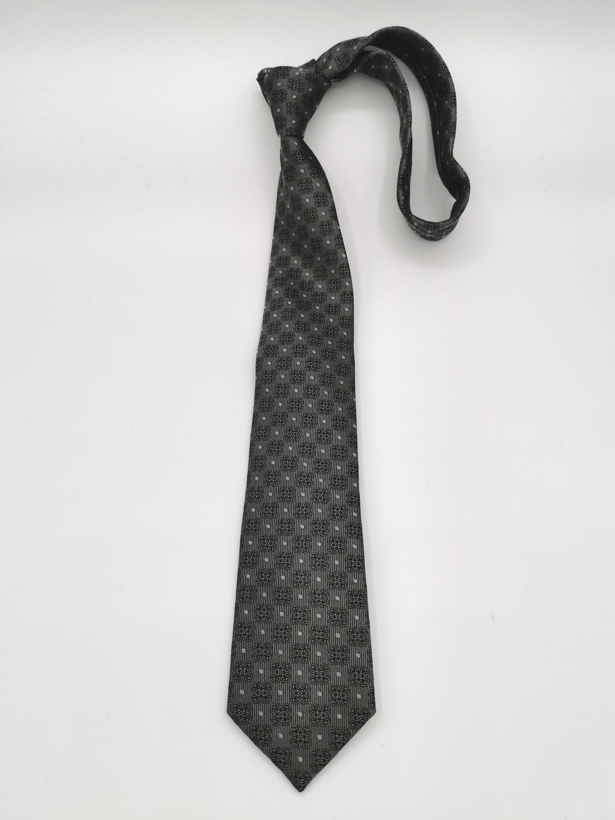 Floral silk tie