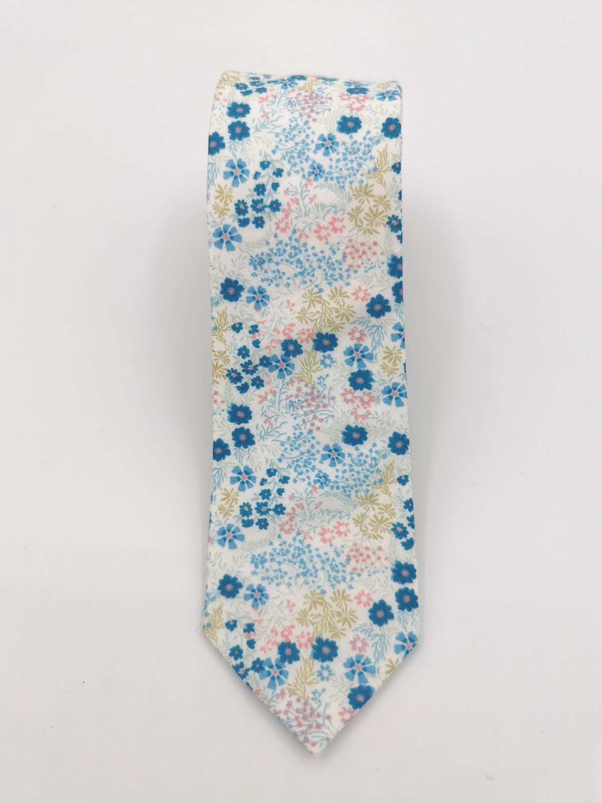 Fine cotton tie with light blue and pink floral pattern