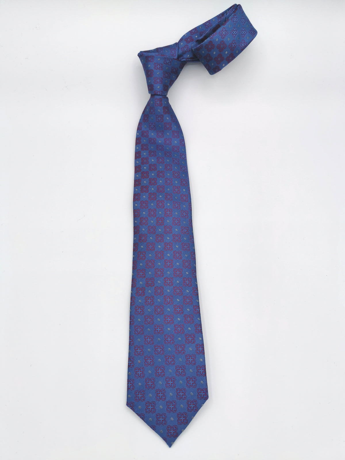 Floral silk tie