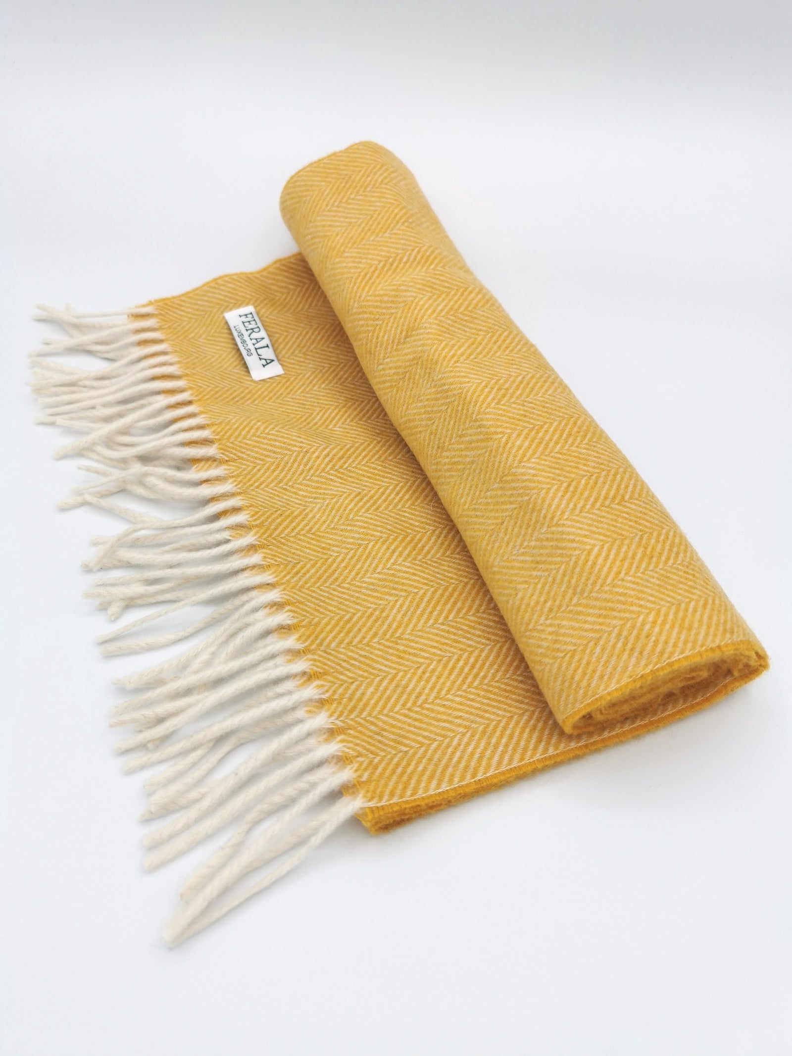 Herringbone cashmere scarf with white fringes