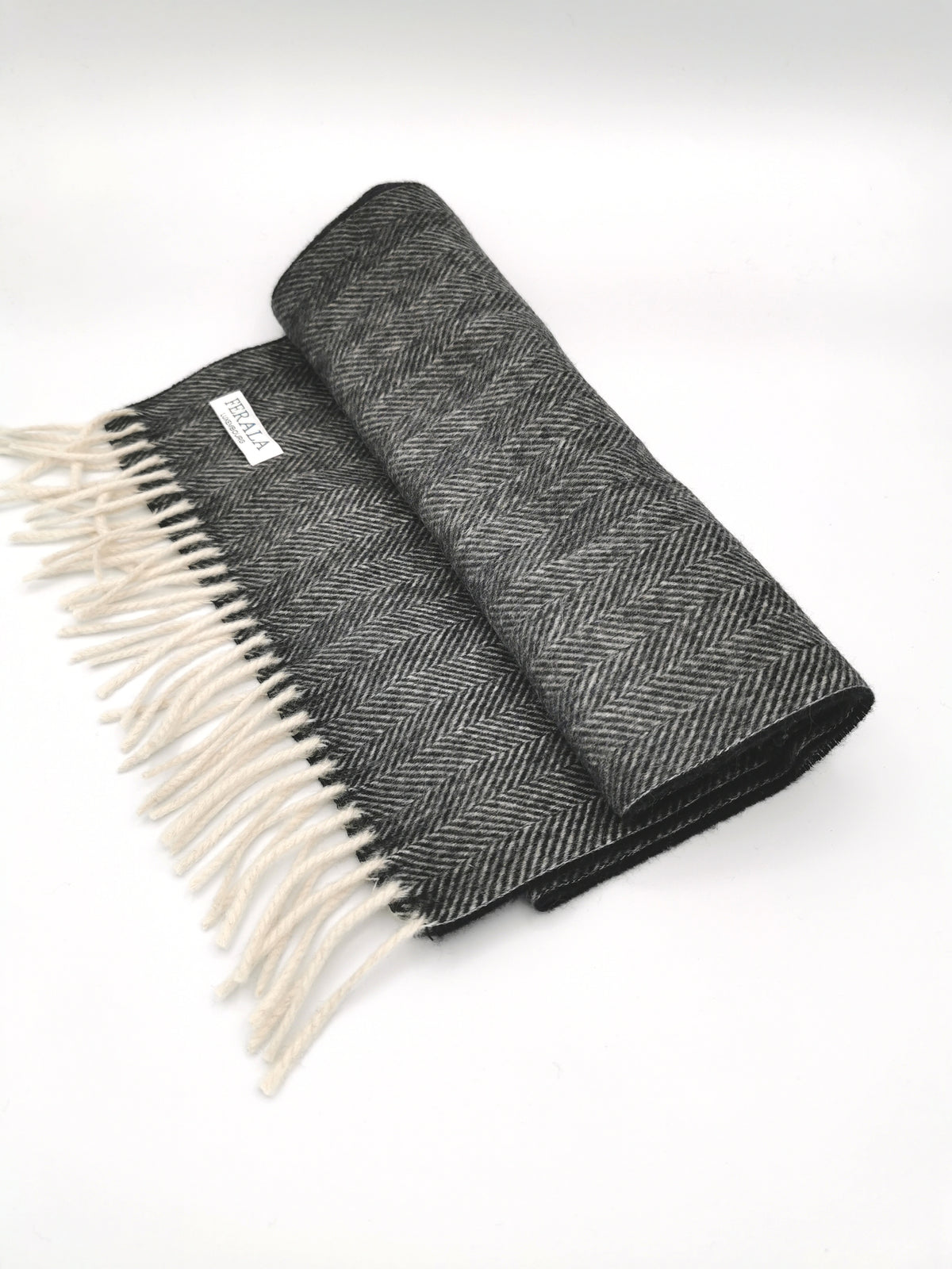 Herringbone cashmere scarf with white fringes
