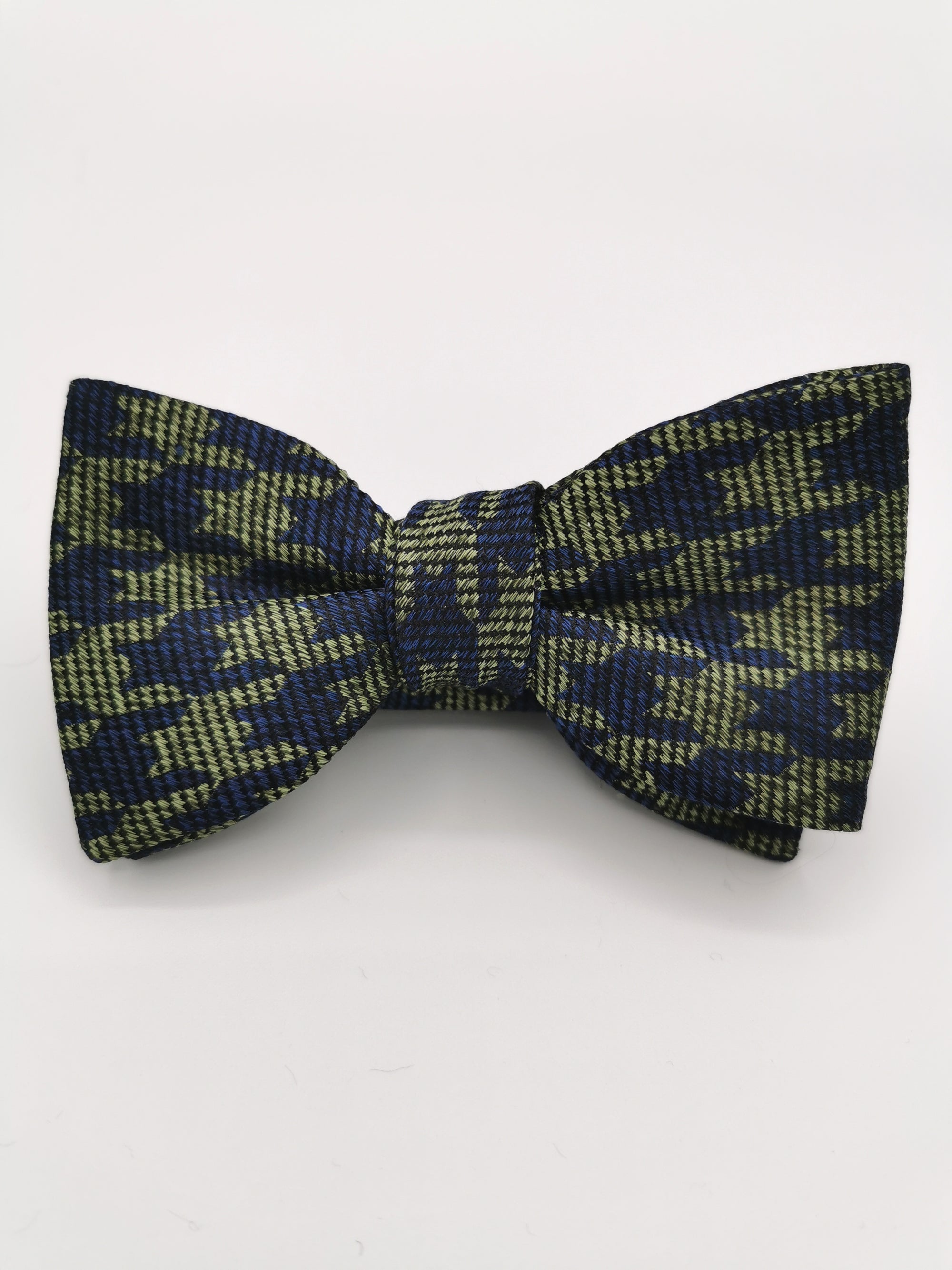 Ferala houndstooth silk bow tie
