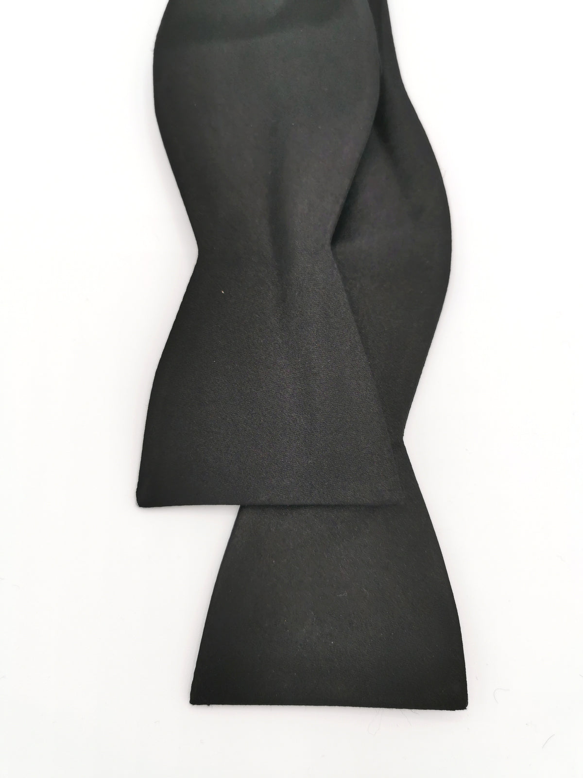 Plain silk satin bow tie