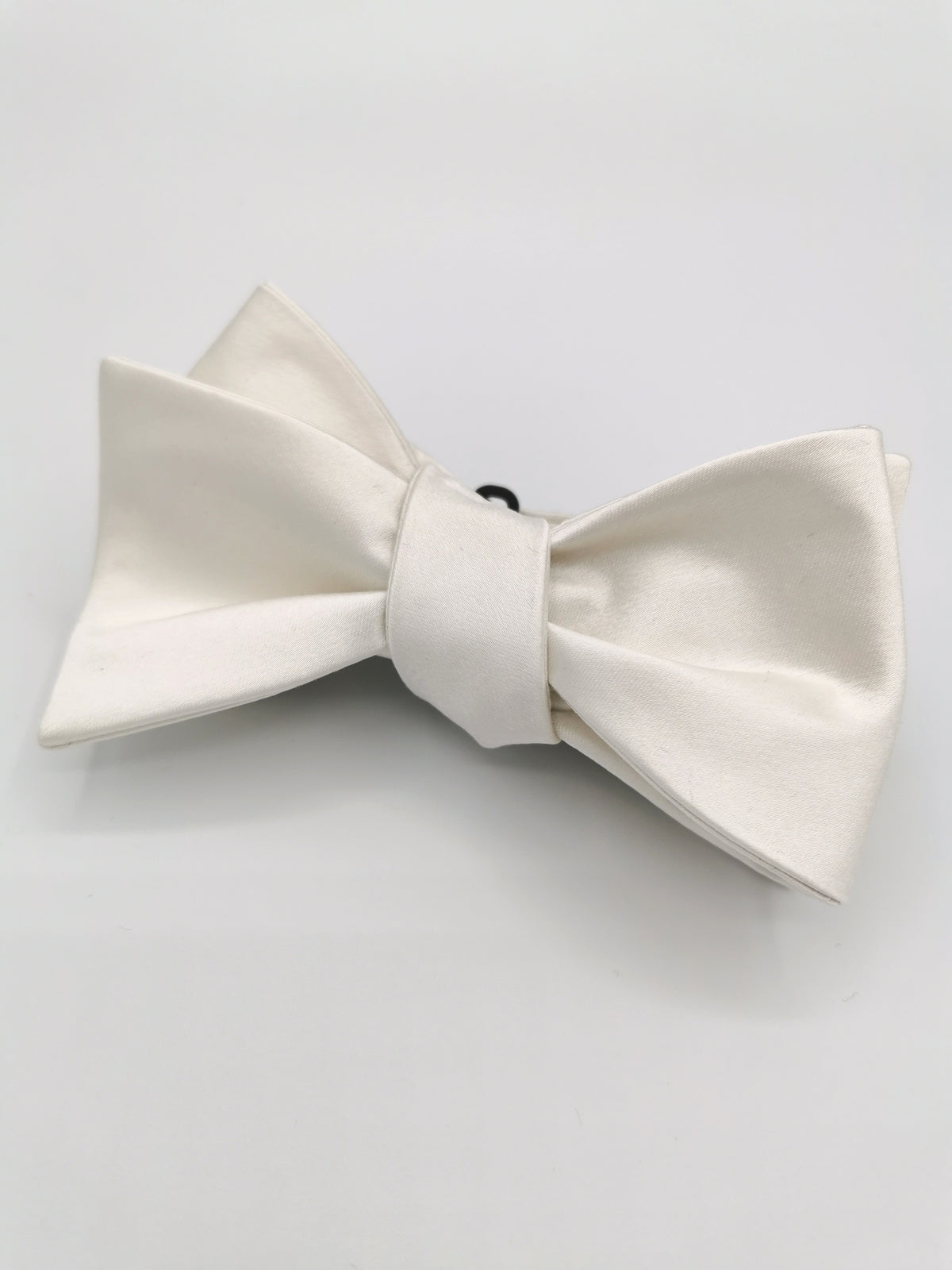 Plain silk satin bow tie