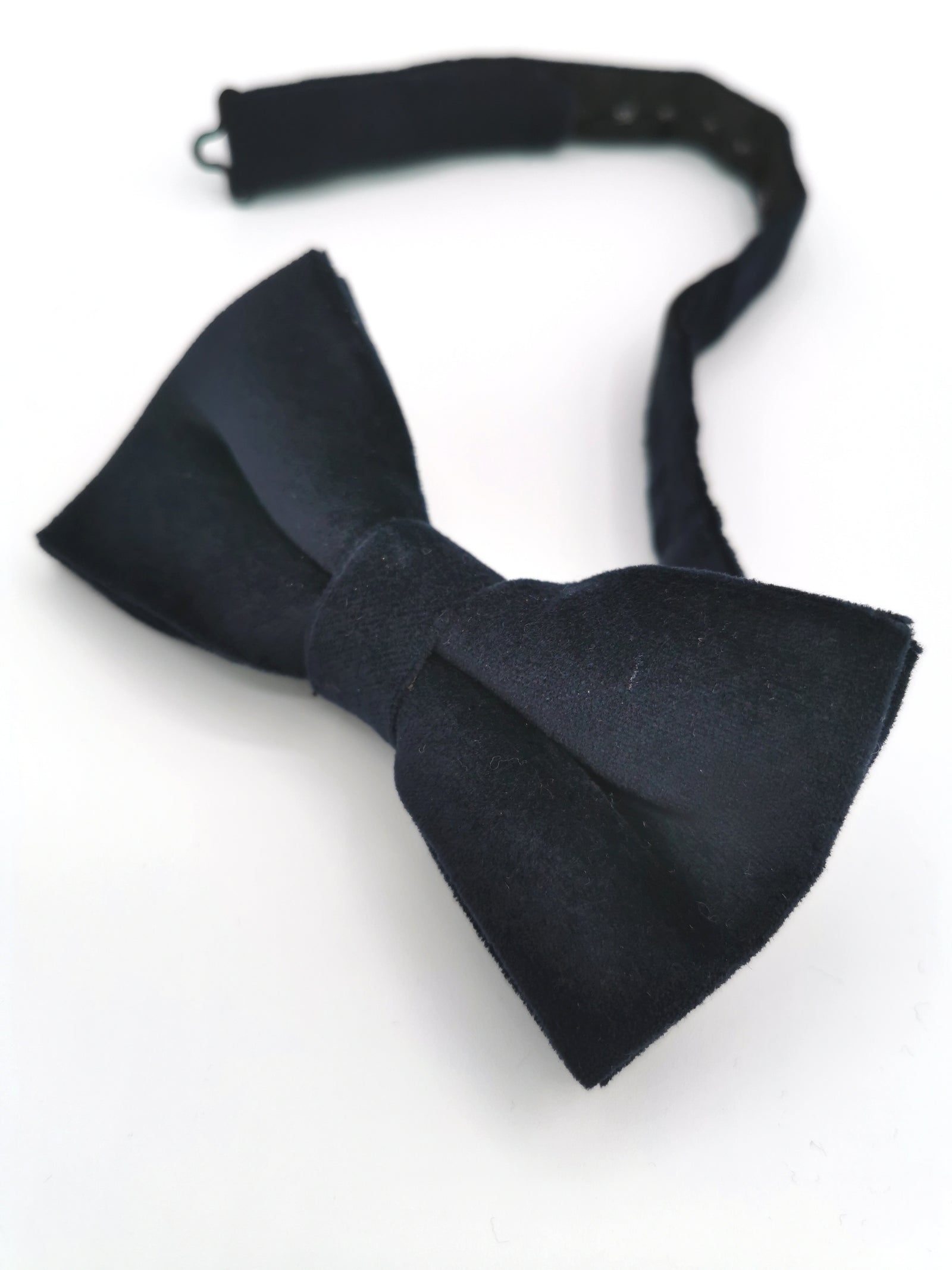 Velvet bow tie