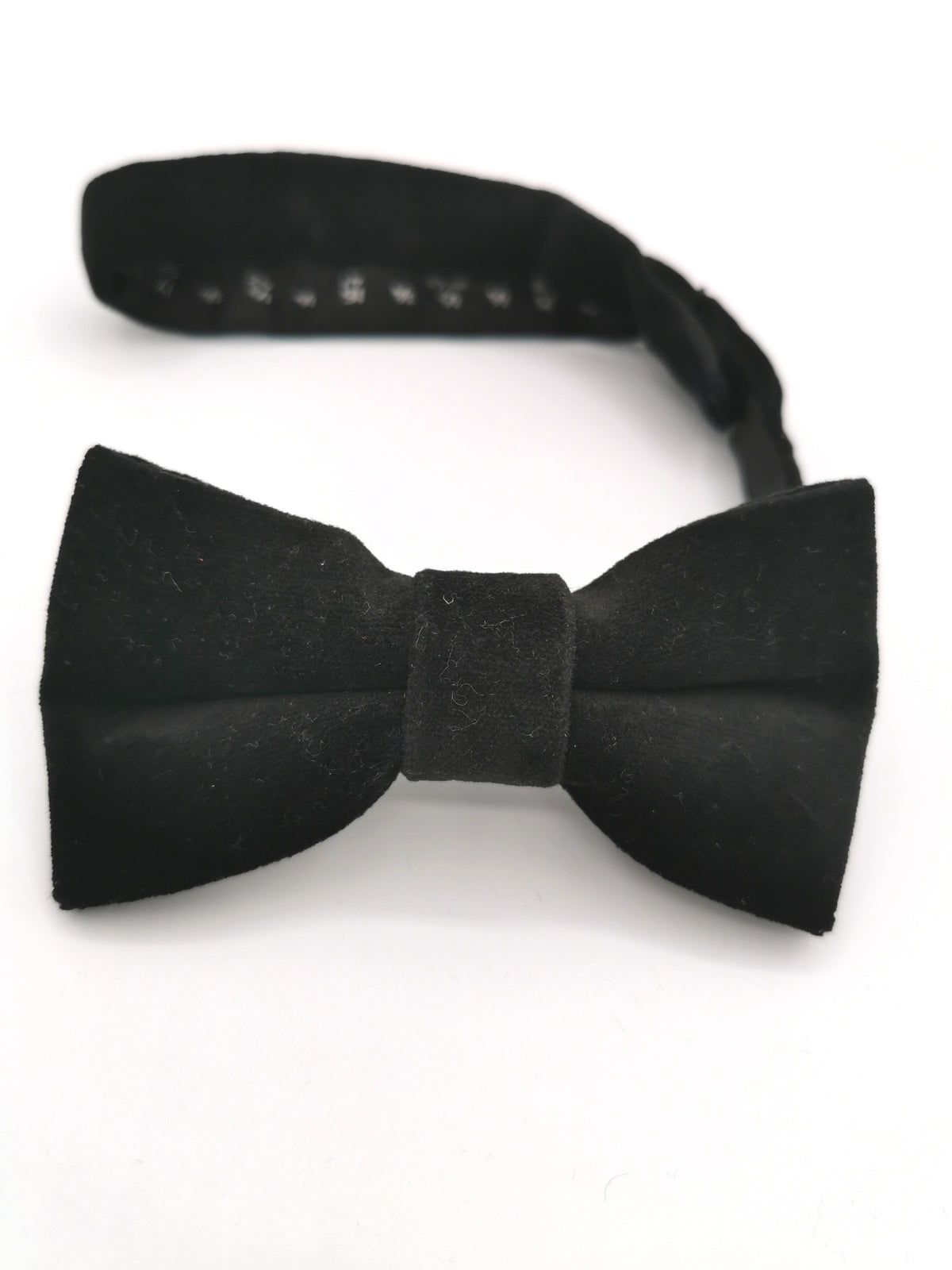 Velvet bow tie