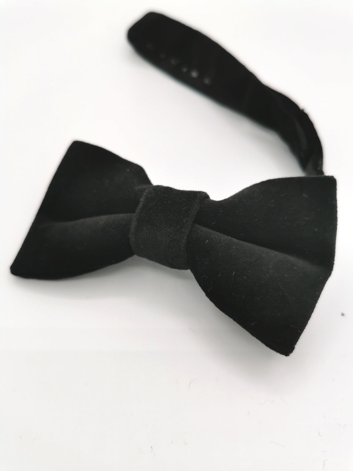Velvet bow tie