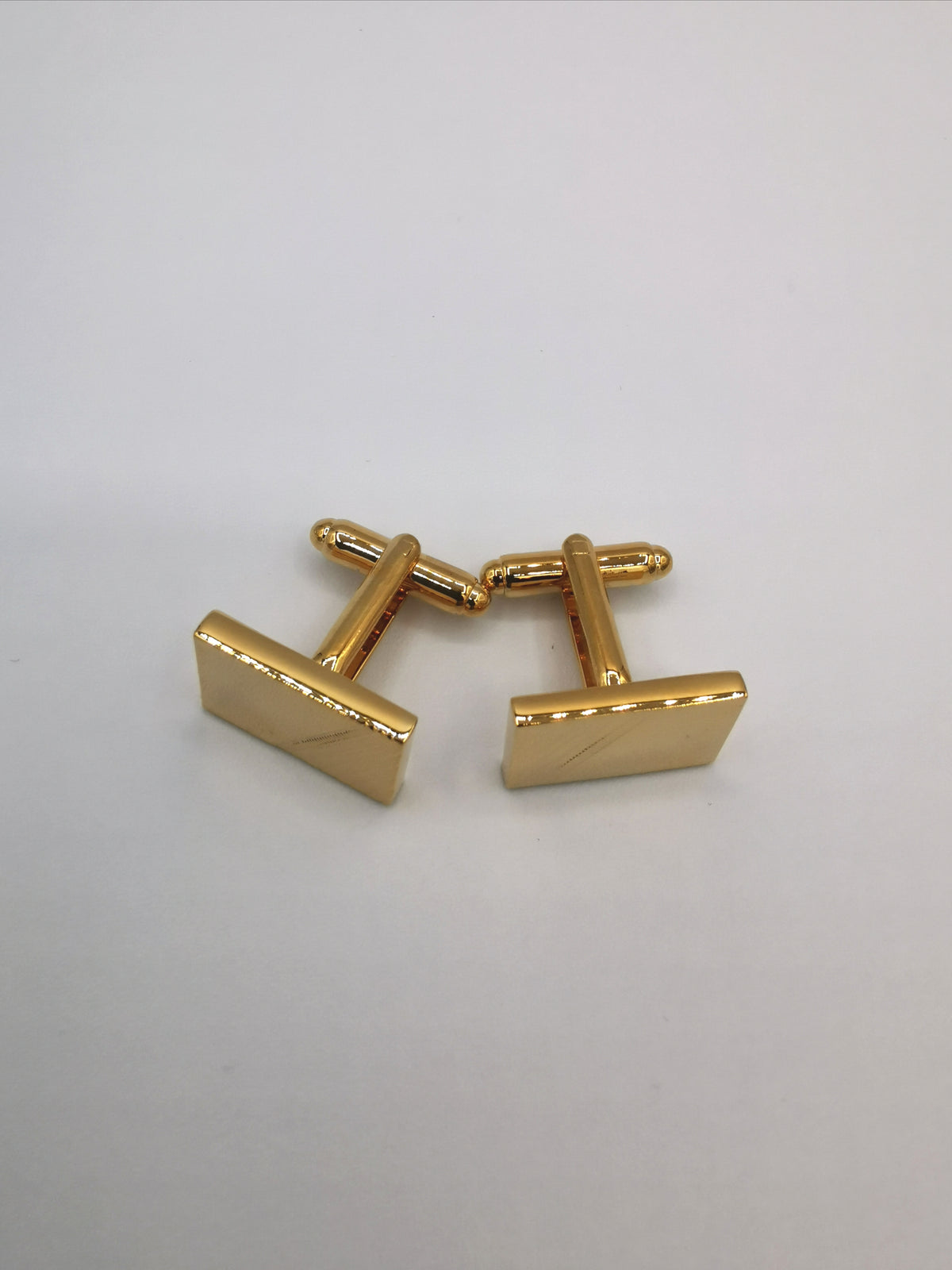 &lt;p id=&quot;isPasted&quot;&gt;GOLD RECTANGULAR CUFFLINKS&lt;/p&gt;