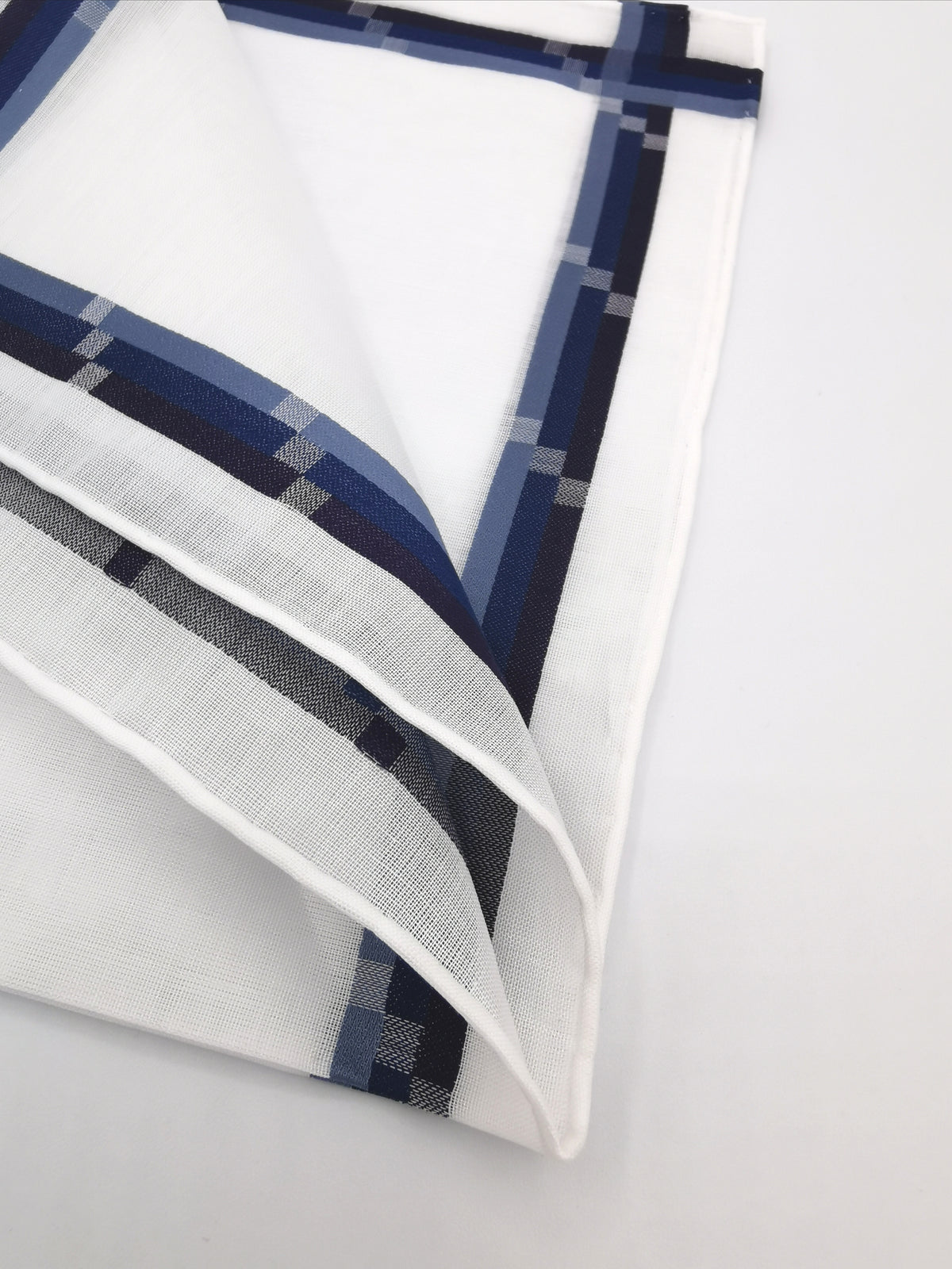 Simonnot-Godard white pocket square with three blue satin bands