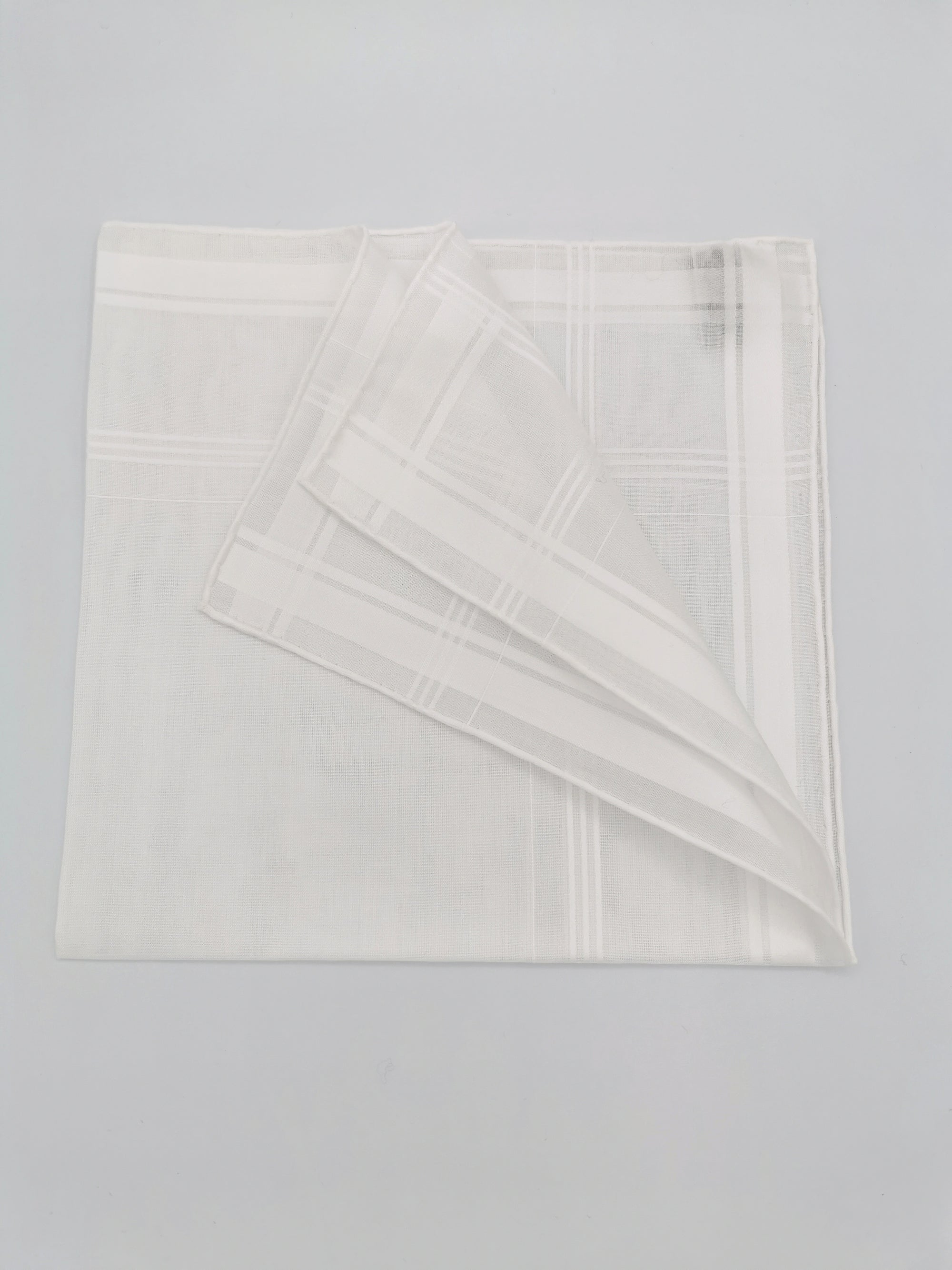 White Simonnot-Godard pocket square with several white satin bands