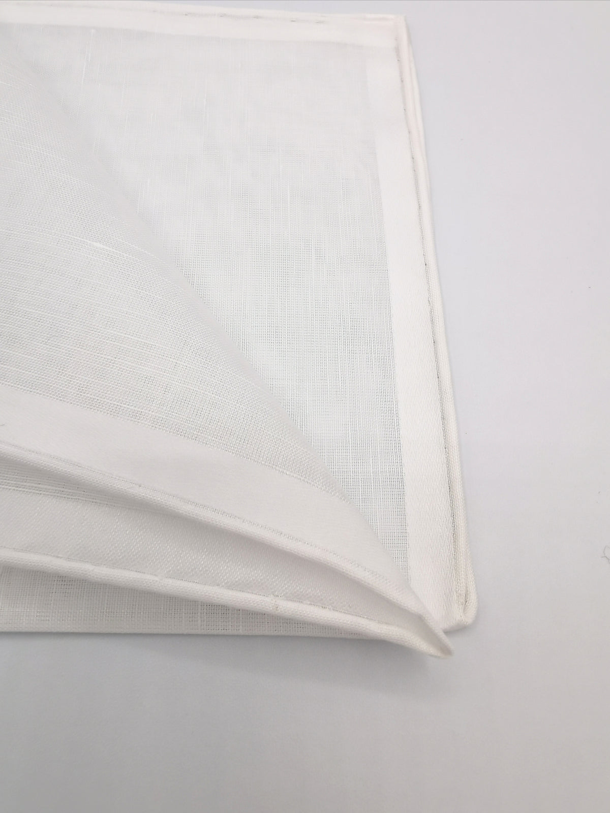 Simonnot-Godard white pocket square with white satin border