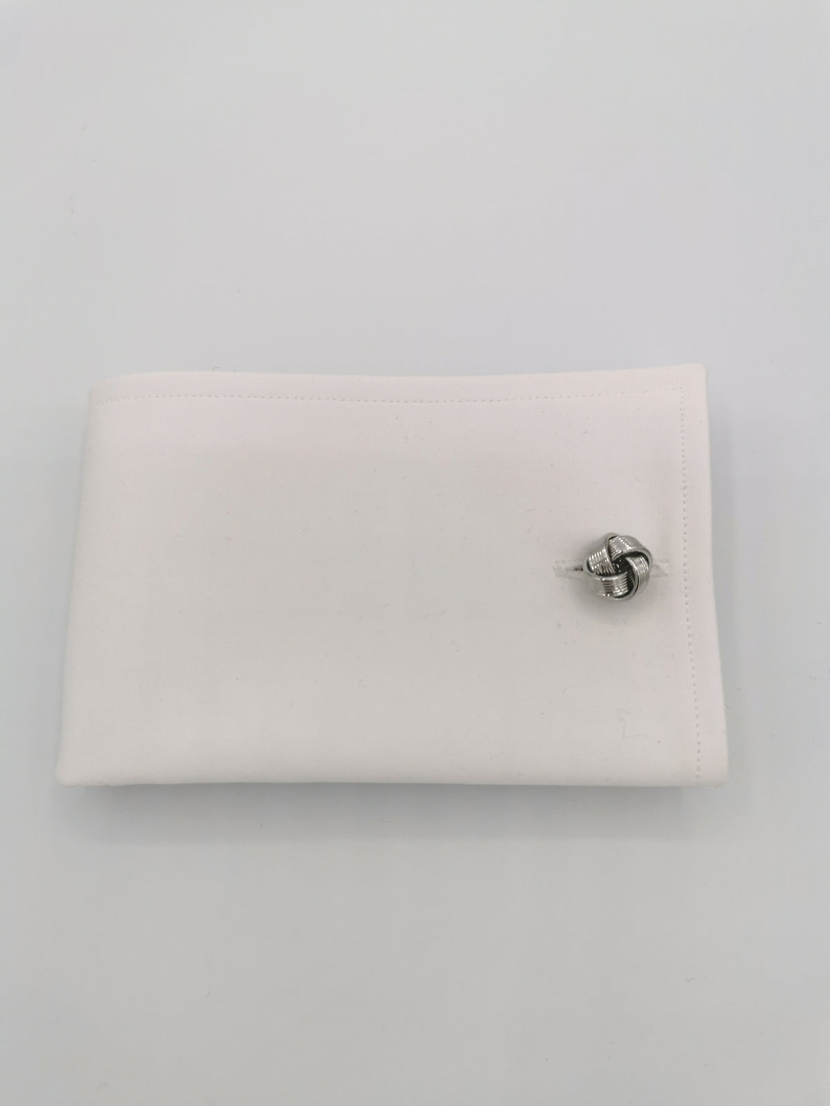 &lt;p id=&quot;isPasted&quot;&gt;ENGRAVED METAL KNOT CUFFLINKS&lt;/p&gt;