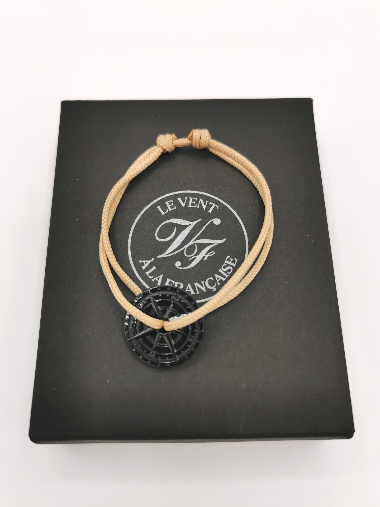 BRACELET LE VENT À LA FRANÇAISE "NOIR ASPHALT" BEIGE