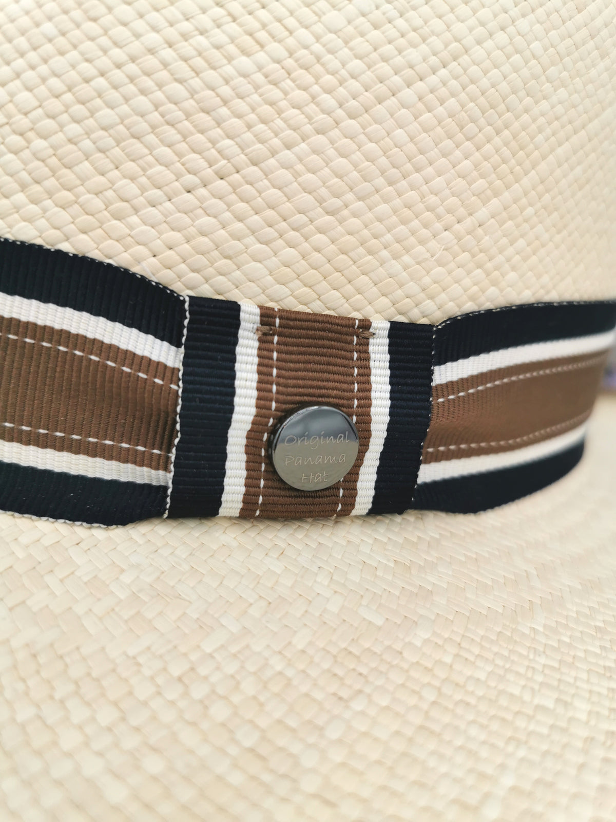 Chapeau Panama coloris naturel et bandeau tricolore bleu-blanc–marron