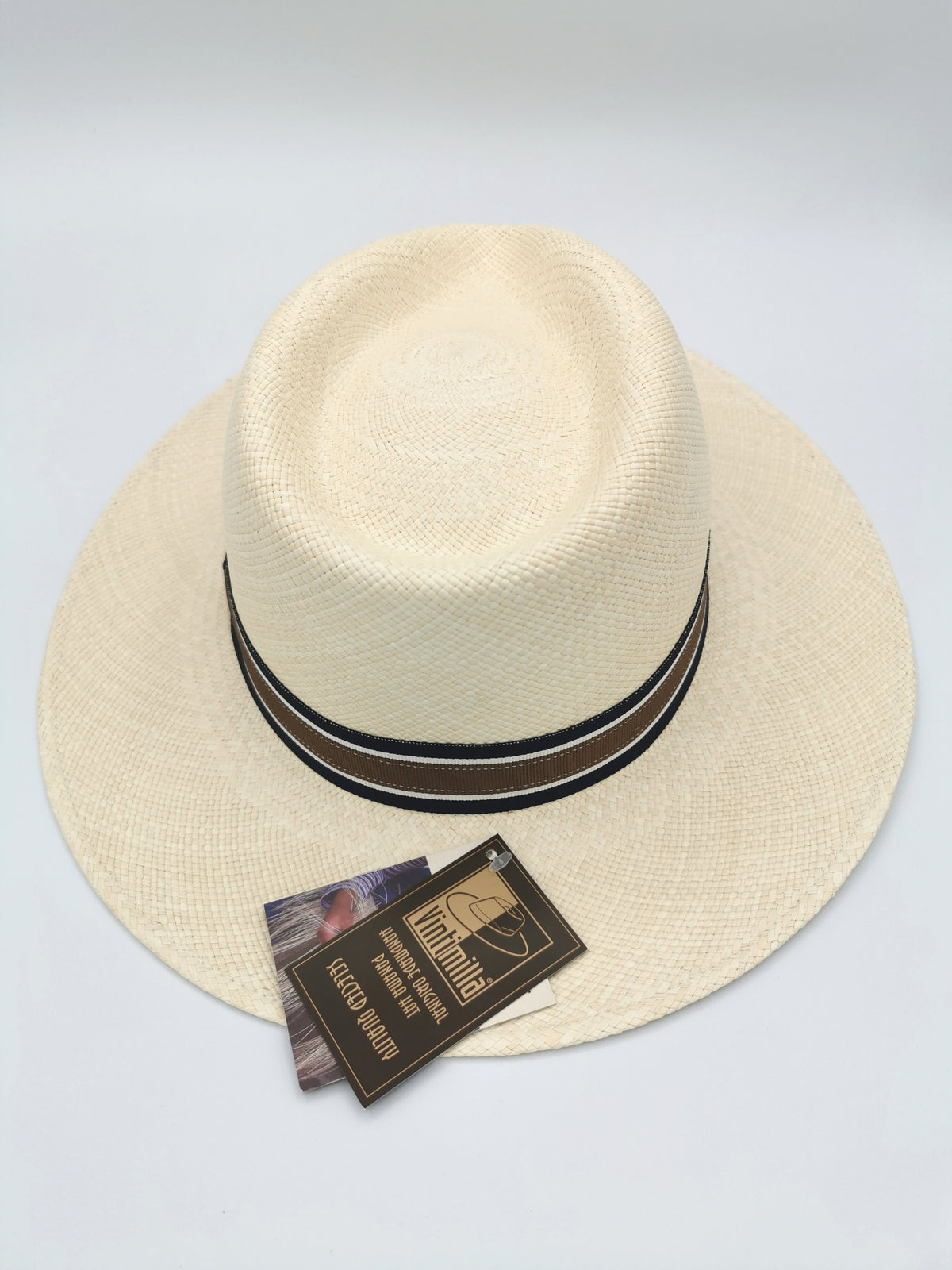 Chapeau Panama coloris naturel et bandeau tricolore bleu-blanc–marron