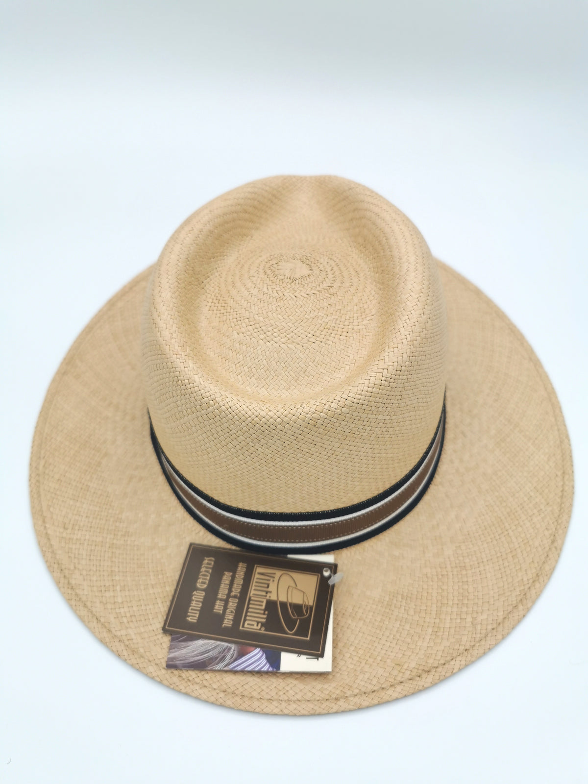 Chapeau Panama coloris sable et bandeau tricolore bleu-blanc–marron