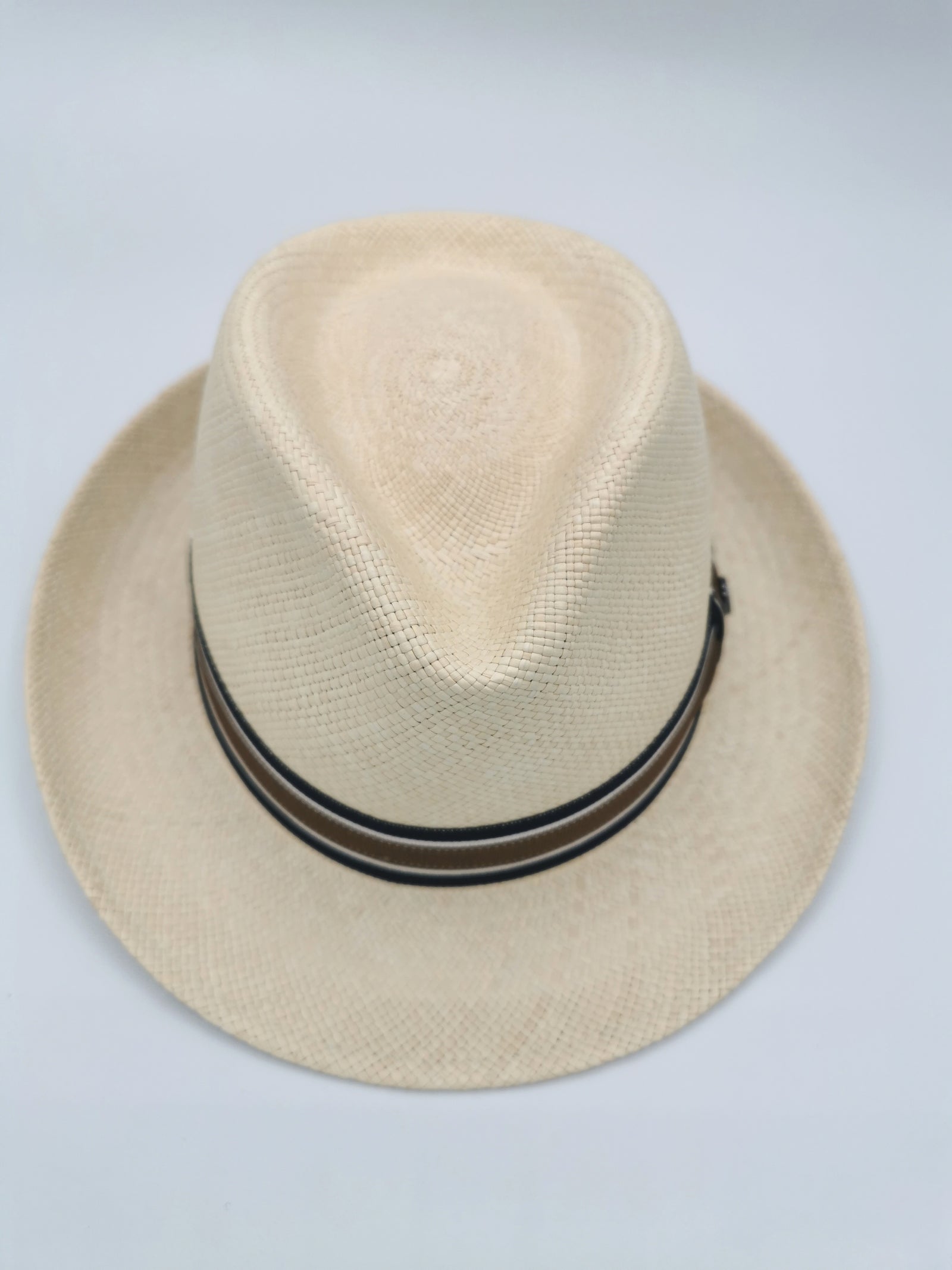 SHORT PANAMA HAT IN NATURAL COLOUR, BLUE-WHITE-BROWN HEADBAND