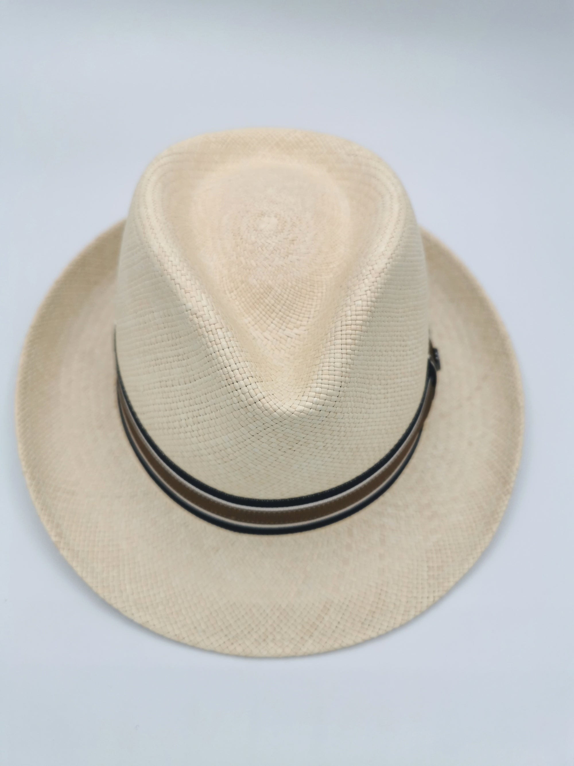 Chapeau Panama court coloris naturel et bandeau tricolore bleu-blanc–marron