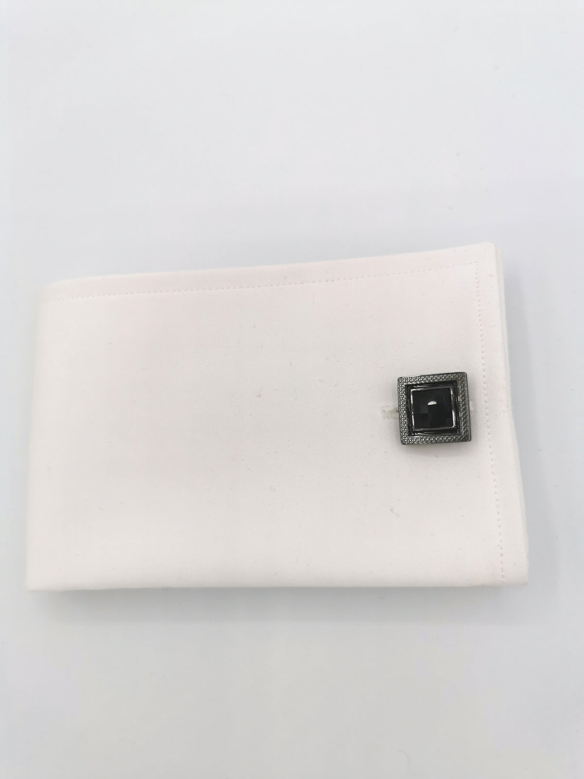 &lt;p id=&quot;isPasted&quot;&gt;CUFFLINKS TATEOSSIAN SWAROVSKI&lt;/p&gt;