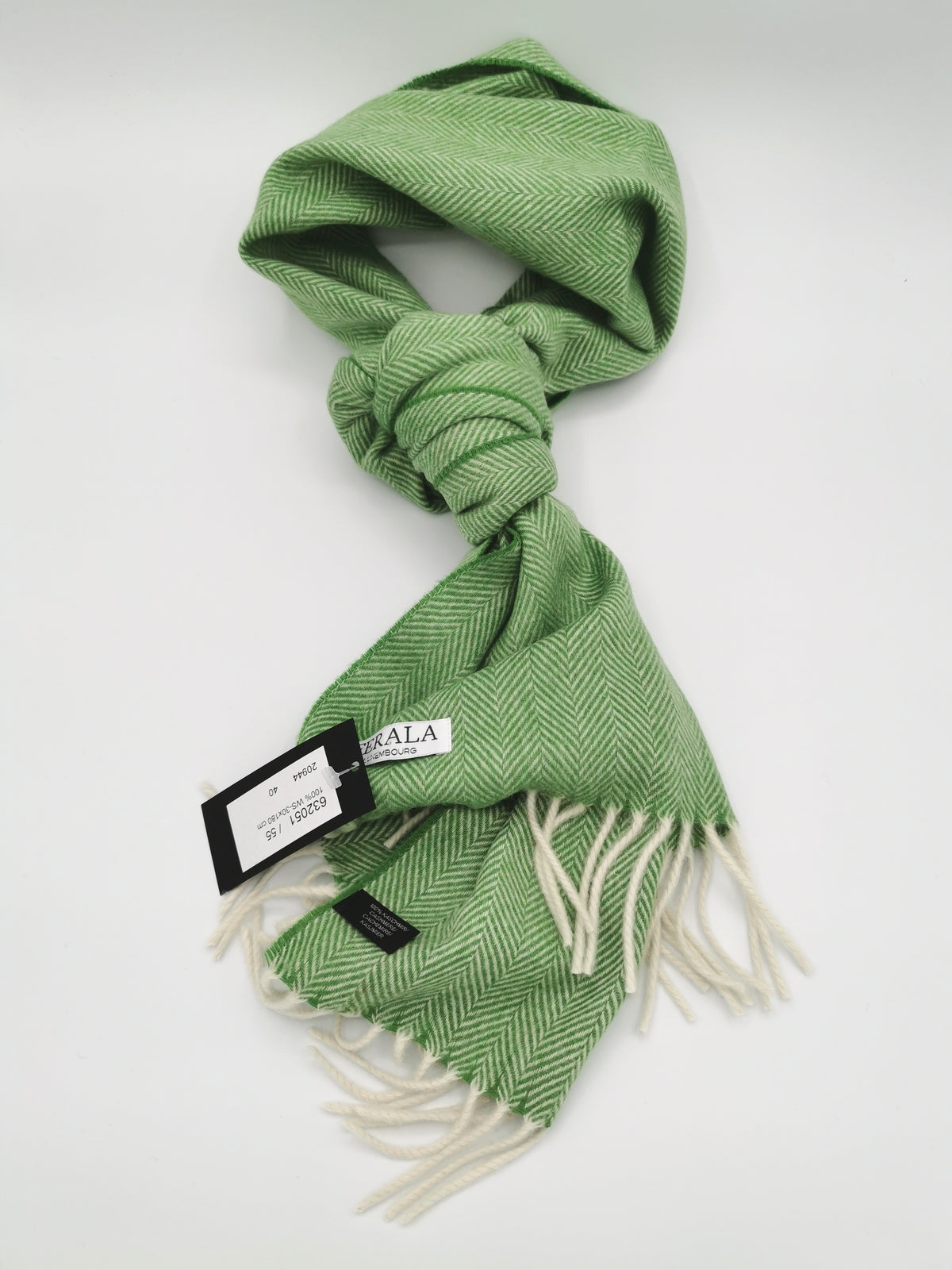 Herringbone cashmere scarf with white fringes