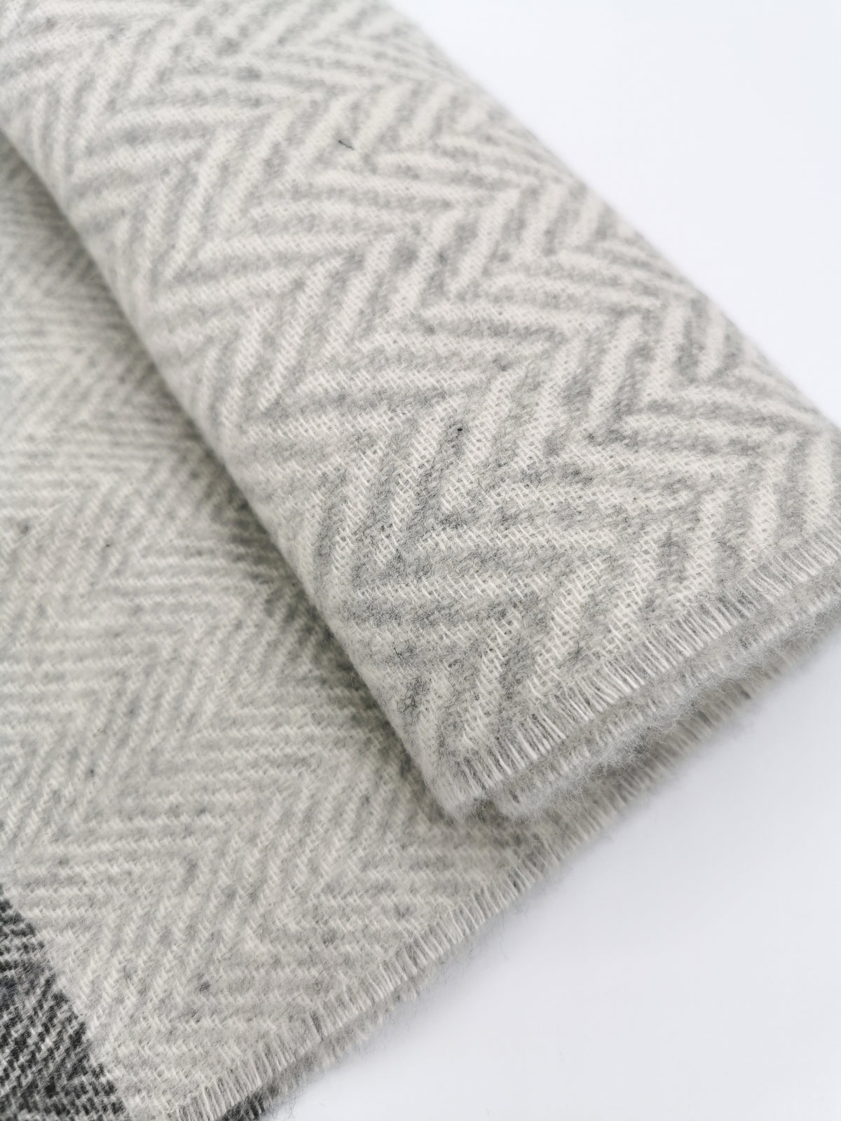 Herringbone wool/cashmere scarf