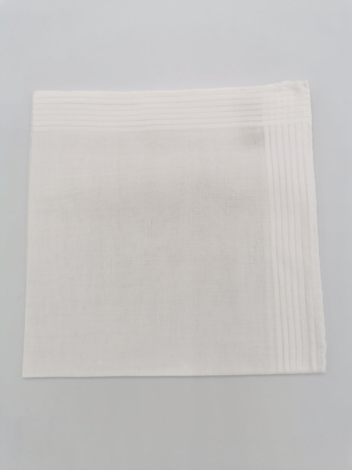WHITE SIMONNOT-GODARD POCKET SQUARE WITH SEVEN WHITE SATIN STRIPES