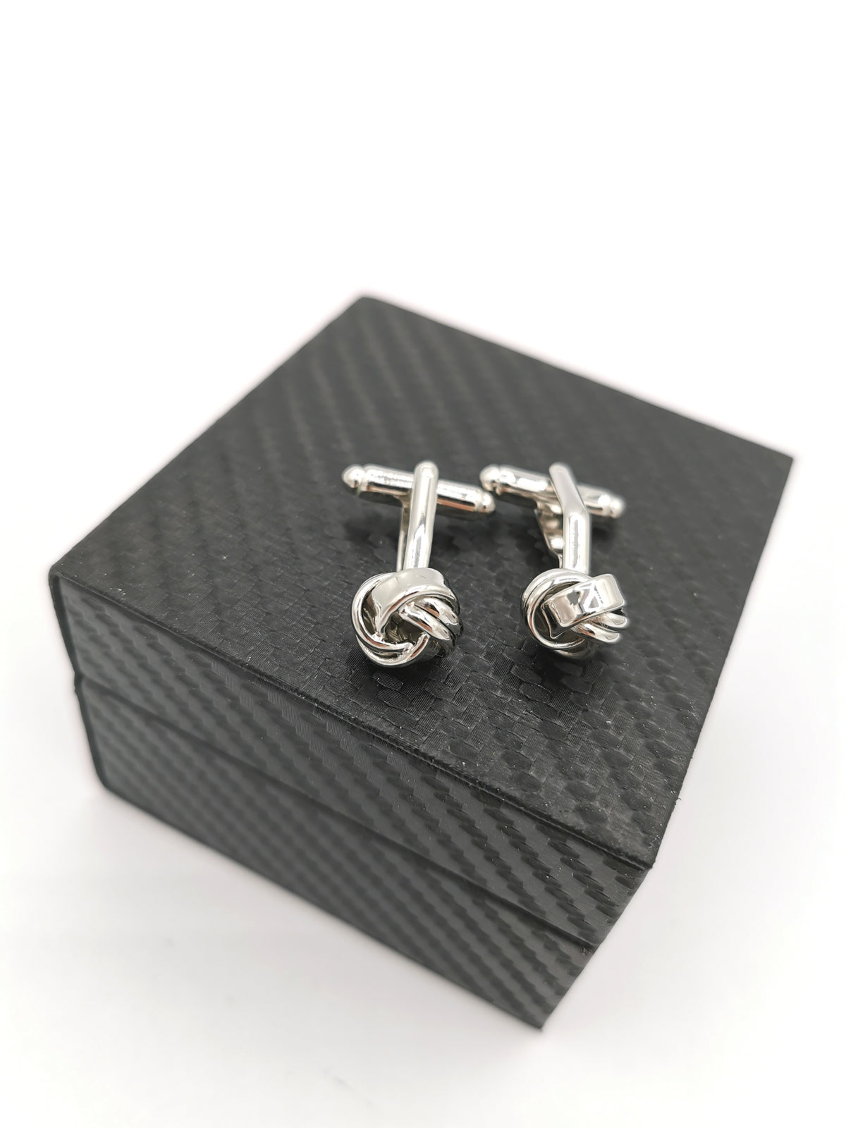 SILVER KNOT CUFFLINKS