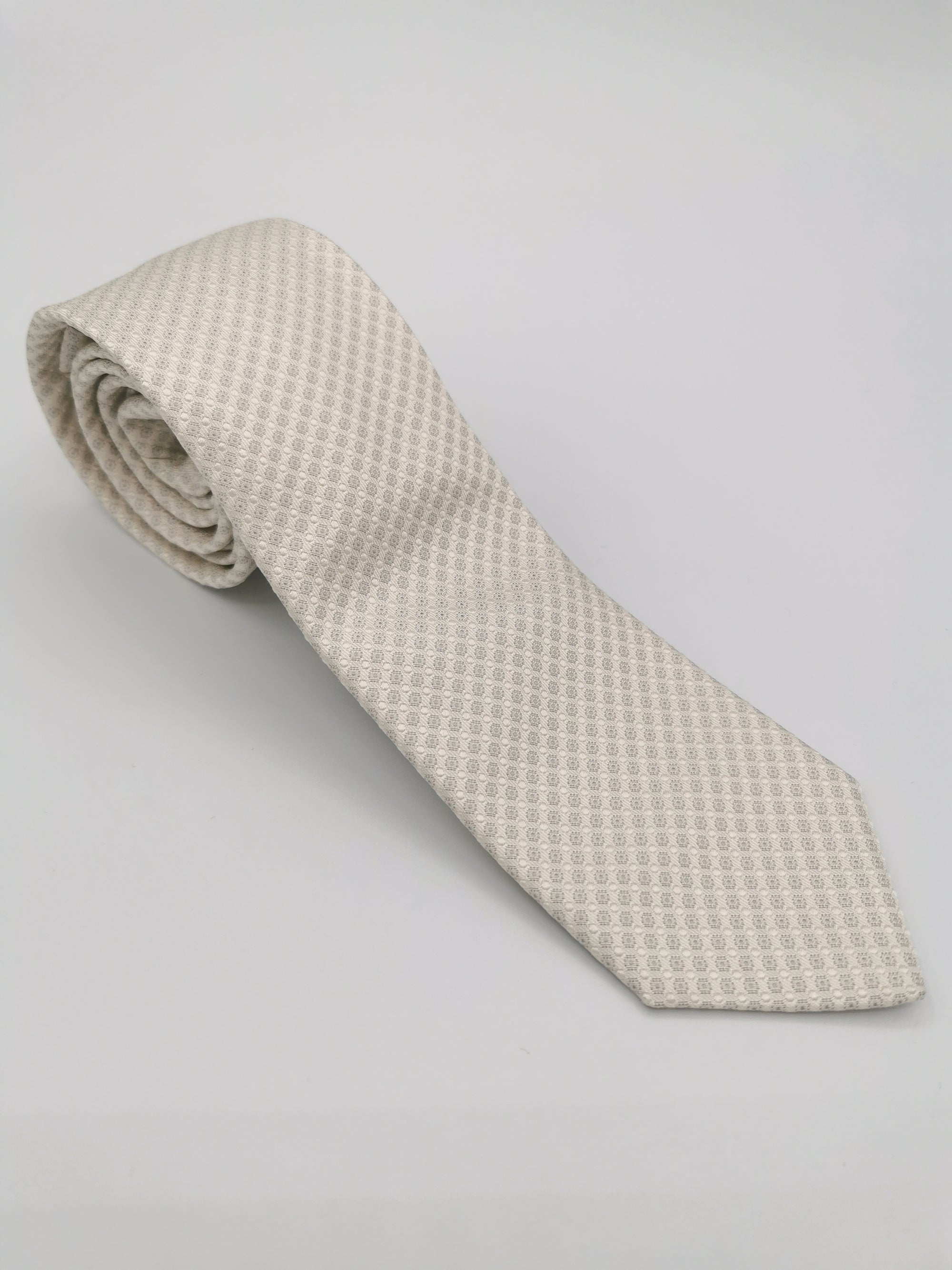 Ferala ivory silk tie with circle pattern