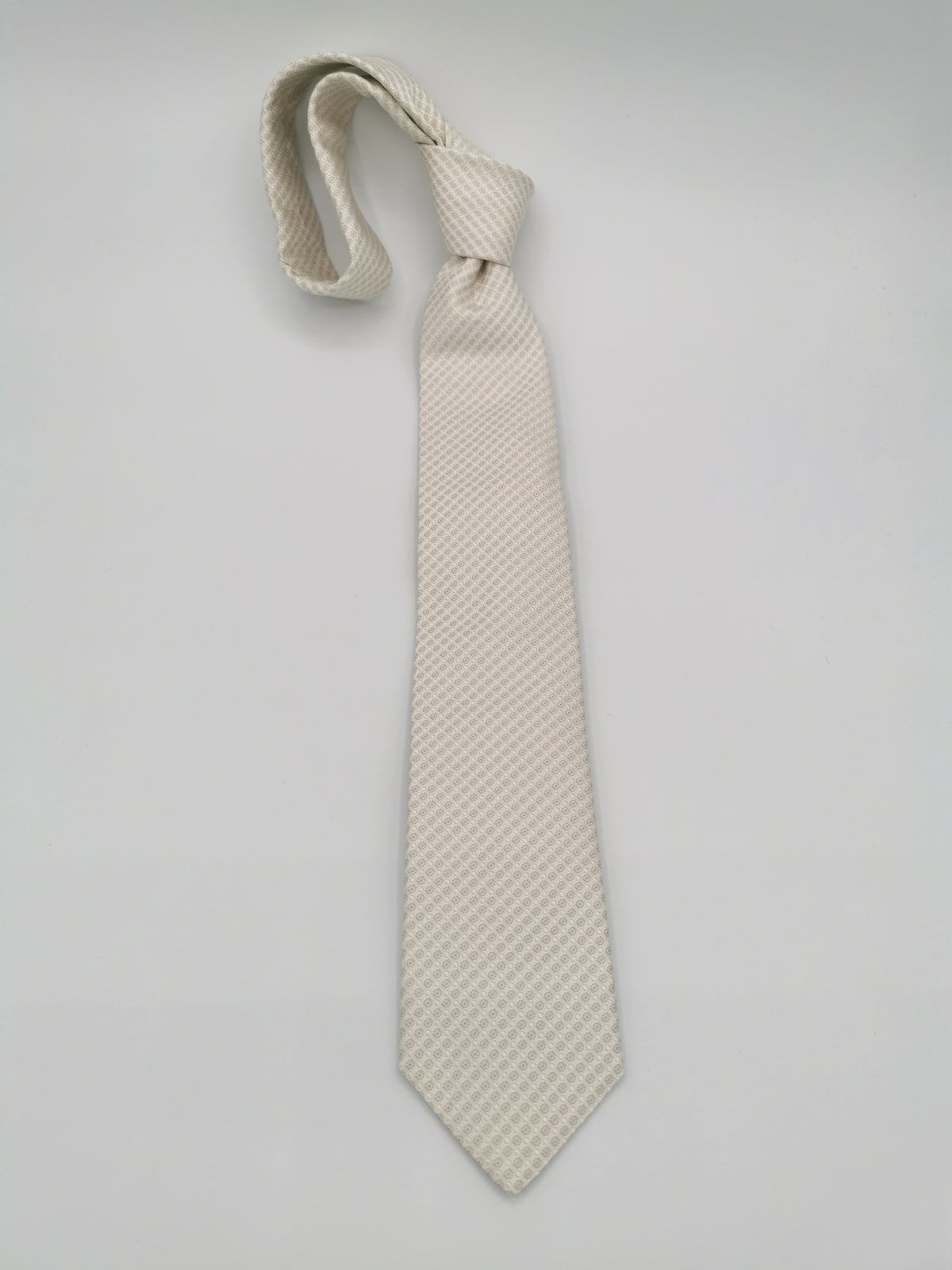 Ferala ivory silk tie with circle pattern