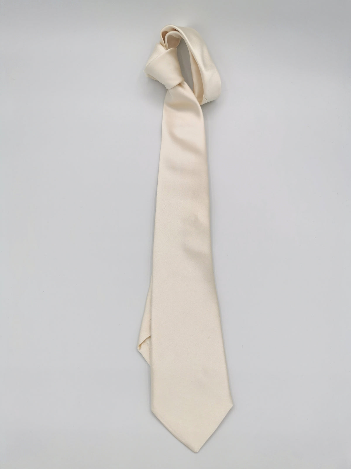 Ferala silk tie