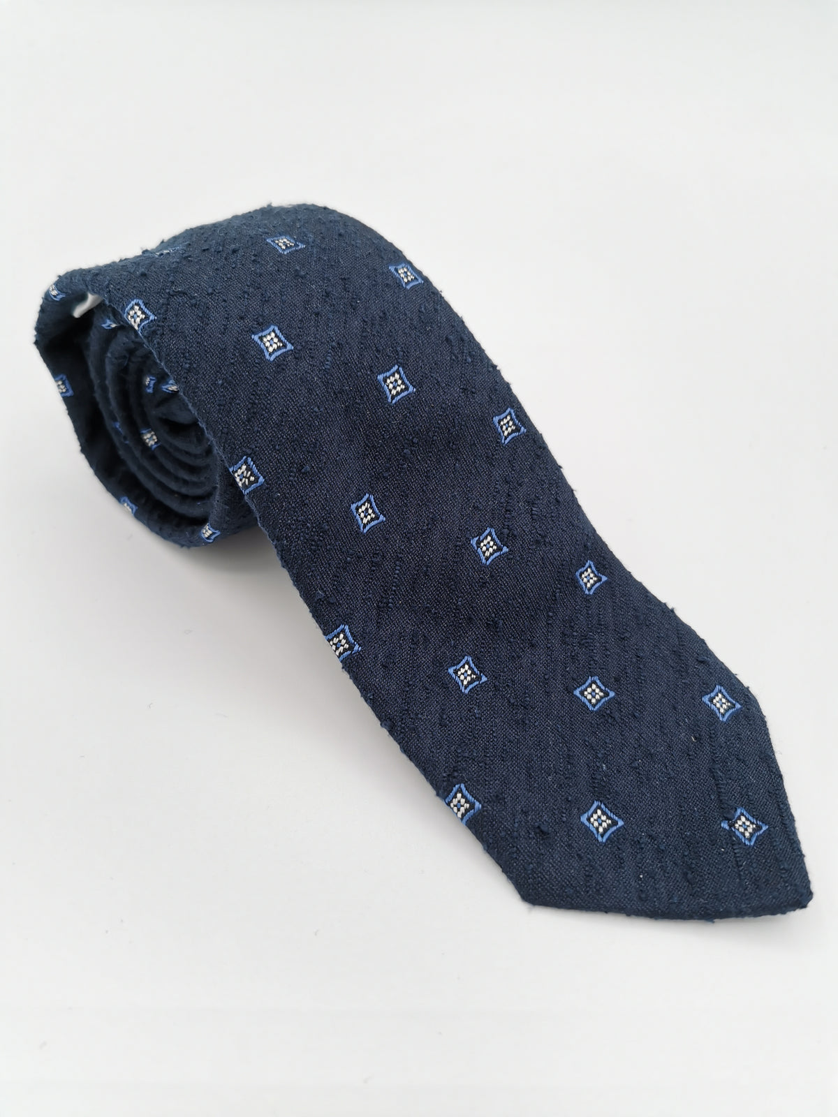 Shantung silk tie with small rectangles pattern